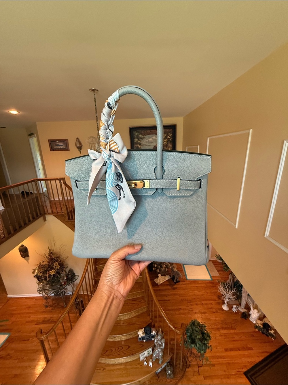 Luxury Women's Top-Handle Togo leather Bag in Light Blue with Removable Scarf - Picture 2 of 9